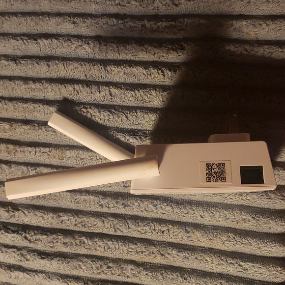 ASUS Dual-band WiFi Repeater - Picture 3 of 3